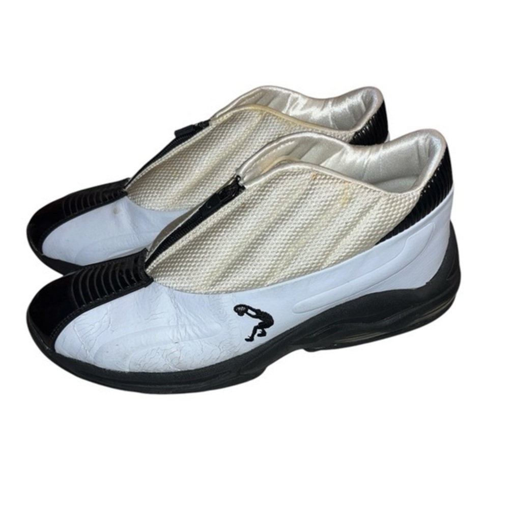 vtg Starter Shaq sneakers 2001-2002 lakers, white black,  size 12